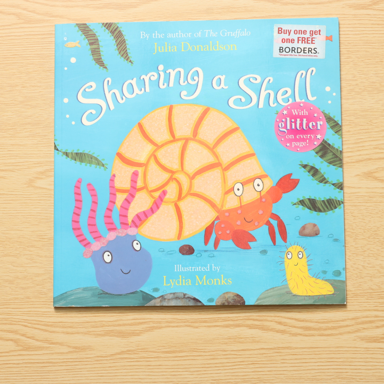 Sharing A Shell 中古絵本の販売 えほんポケット