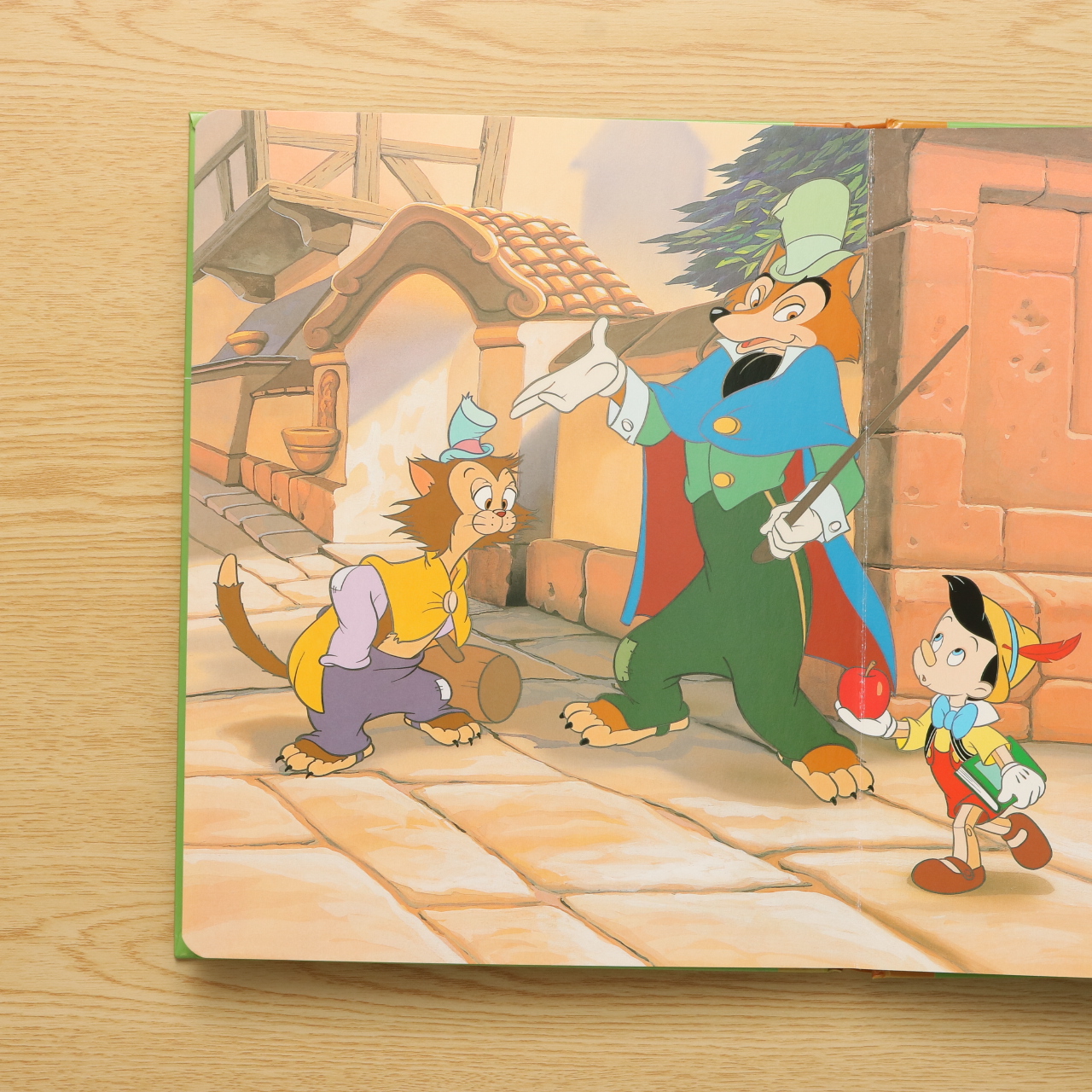 国際版 ディズニーおはなし絵本館 ピノキオ 中古絵本の販売 えほんポケット